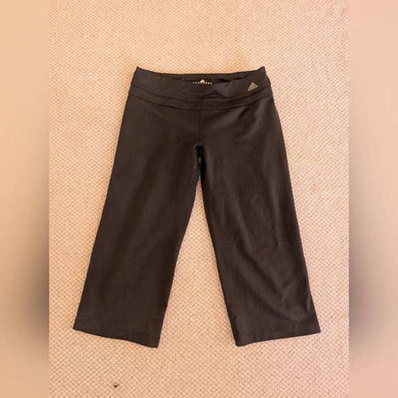 adidas Pants - 🎀 $5 Women's Adidas Black Capri Leggings